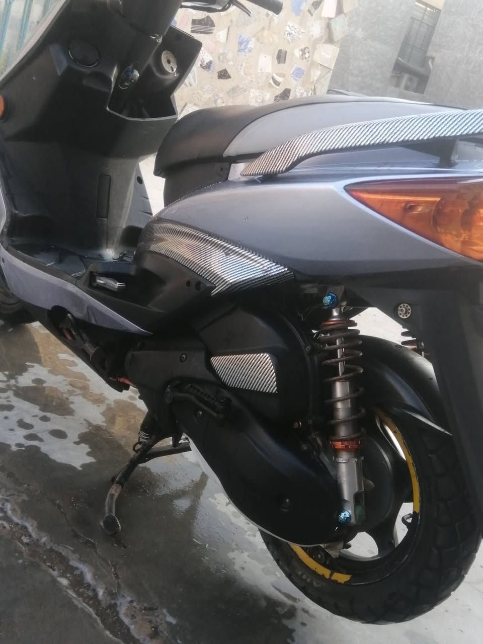 سكنز فحل رياضي. مزود كفاله عامه نقصه طلاع واحد ودواسه وحاضن فقط سعرهن كلهن ب٣٠ الف انزلك من سعره سعر الدراجه ٧٥٠ للساتفسار راسلني او علق واني اجاوبك وهاذه رقمي ***********
