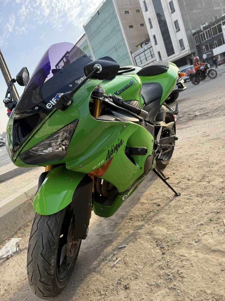 السلام عليكم
كوزاكي نينجا ZX-6R 2006 وارد يابان دخول جديد 
بدون رقم ماشية 39 
مكفوله من كلشي 
عليها غراض من اليابان جاملغ كاربون مري جانبيه جامه اماميه سوده لايتات زنون عالي ناصي 
الدراجه كلش جديده وقويه 
مكاني بغداد المنصور 
***********
