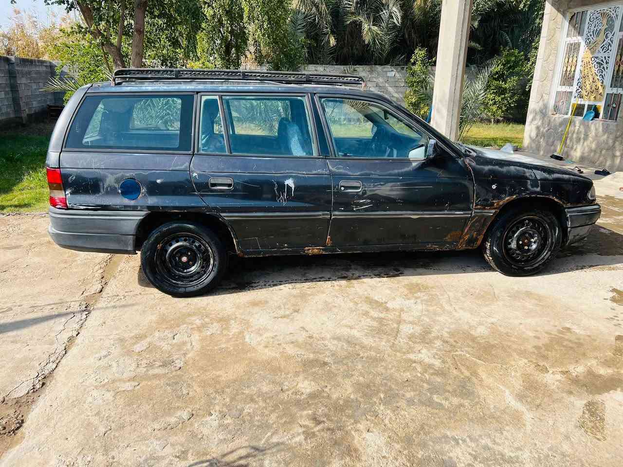 السلام عليكم، للبيع اوبل استرا استيشن رقم بابل تحويل مباشر كير عادي محرك 1600 كير ومحرك وصدر وكهرباءيات وتخم تاير كله جديد سياره جاهزه وجديده مال جناي السعر ٢٥ وبيهه مجال العنوان واسط الزبيديه ***********، *********** بلاديه
