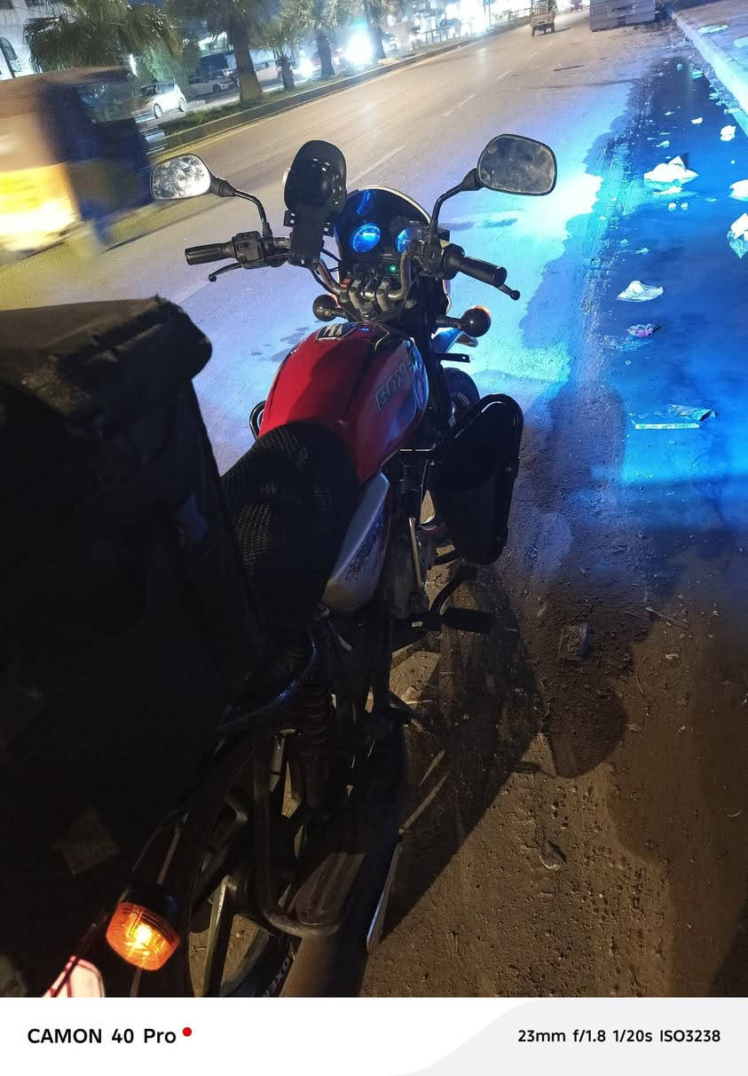 سلام عليكم بوكسر موديل 2023 رقم بغداد كفلله عامه ما مفتواحه ابد دراجه علا يدي الله شهد ما نقصه اي شي كبل لشارع عنوان بغداد مدينت صدر رقم***********
