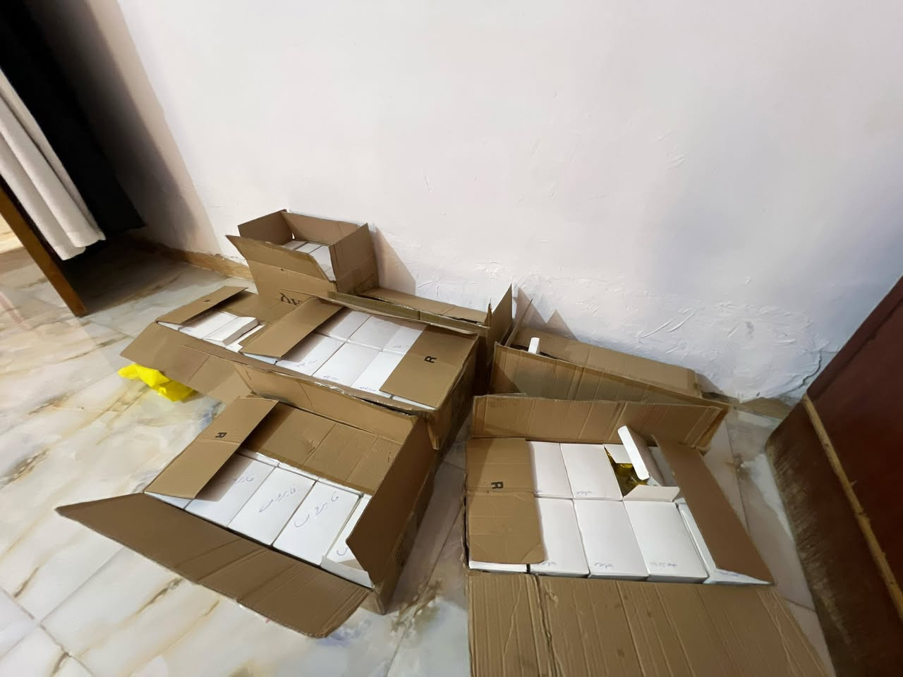 سلام عليكم عندي عطور 
وين أصاحب مشاريع ابيع جملة ومفرد
اناالابيض، شيخ زايد، فايروس سوفاج ، لنالاحمر ، أنفاس حب. مكياج. أمريكا 
اكو توصيل لجميع محافظات


**إذا كنت صاحب هذا الإعلان وتريد حذفه لأي سبب، رجاءا أرسل رسالة إلى الدعم الفني**