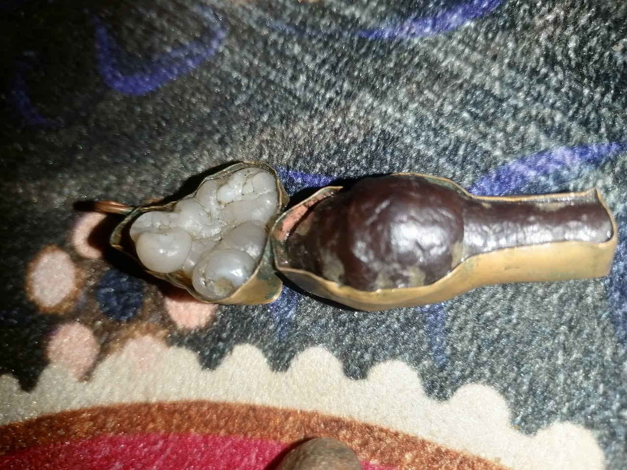 للبيع ٣٠٠
***********
