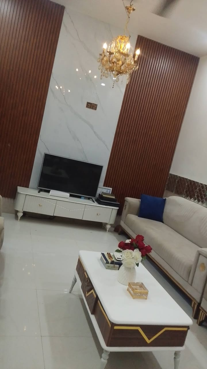 بيت للبيع موقع ممتاز
بيت للبيع بين مسجد الكوفه ومسجد السهله الجماعه الجديده قرب الشارع الرئيسي العام

قرب  مستشفى العراقي الأهلي 

البيت مع الأثاث 

بناء صب السقف والارضيه صب ٣٠ سنتم تحت البورسلاين 

سيراميك اسباني حمام غربي داخل البيت وحمام خارجي شرقي غرفه ٦ ب٣ و٦٠ سنتم 

واستقبال ٥ ب٣و٦٠ سنتم 

صاله ومطبخ مفتوح ١١ متر ب٣ و٦٠ 

مدخل على عرض البيت عرضه واحد وربع بيتونه ٤ب٥

مساحته ١٠٠ متر كامل الأثاث حتى الغرفه جديده أثاث نظيف 

كامل مواصفات
*********** وتساب
