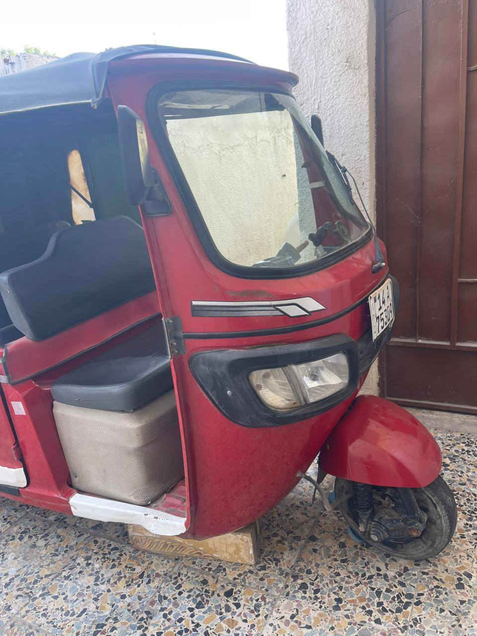 السلام عليكم تكتك نوع تي في اسس موديل 2022- الرقم انكليزي نظافه 100 با 100الكهربايات كله شغاله السنويه بسمي السعر 7ونصف وبيه مجال رقم التلفون***********مكاني بصره خلف داره المعاقين
