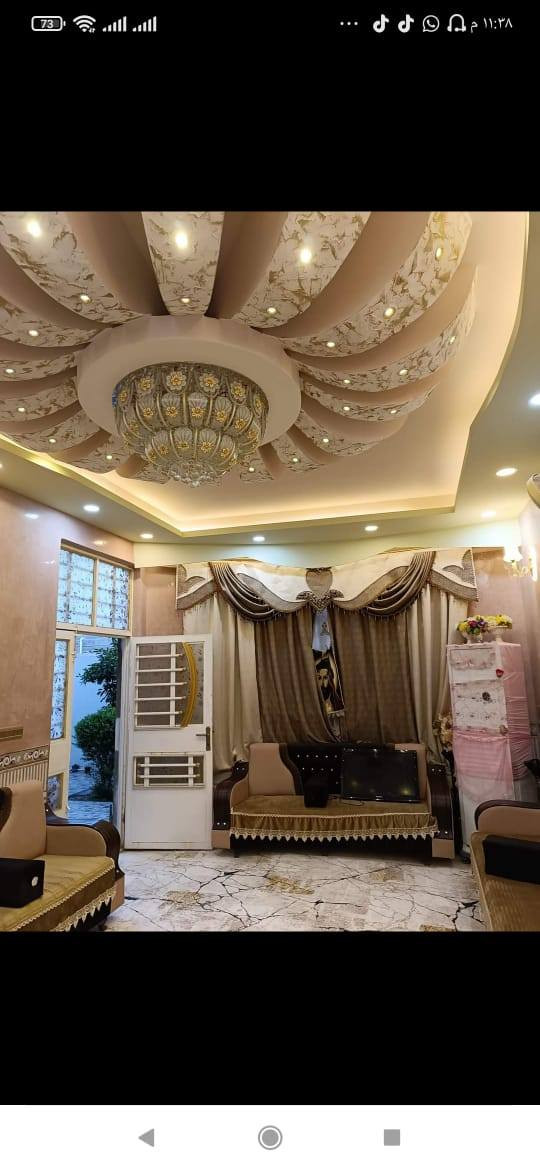 البيت طابو زراعي 2غرف نوم واستقبال الضيوف ومطبخ البيت مسلح بناء طابوق الأرضية رفت مرمر الكهرباء والماء والمجاري درجة اولى والعنوان ابو صخير حي مطاط شارع العلوي سهام المحنة بالفرع  ورقم الهاتف ***********
