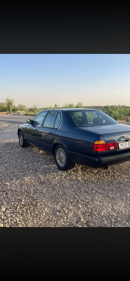 السلام عليكم  
BMW موديل 1989 رقم انبار جديد سنويه جديده ارقام جديده. مكفوله كير اكسل حداديه مكينه  تبريد ويه السويج تعمير جديد  فتحه سقف داخل صاج ما تحتاج اي شيء السياره  المكان واسط الصويره للستفسار *********** 
السعر 50 $ وبيهه مجال
