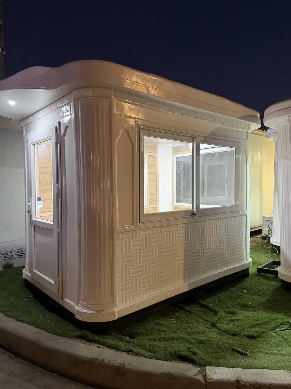 نقطة حراسة فايبر كلاس  جديد 
متوفر مع سبلت 1 طن 
العنوان بغداد باب الشيخ 
الاستفسار ***********
