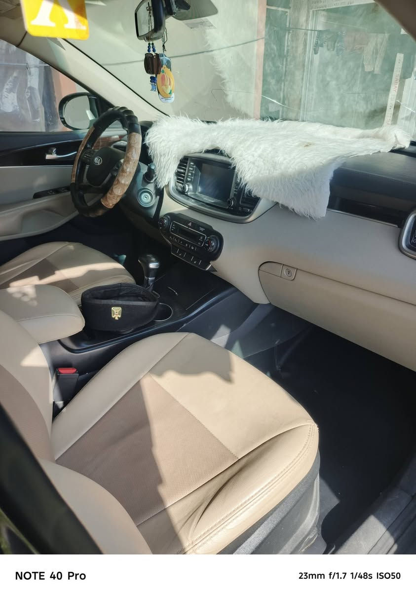 السلام عليكم ورحمة الله وبركاتة
رمضان كريم 
سورنتو للبيع مستعجل 
لون اسود    بغداد   
موديل 2019 شكل 2020
ويل كروم 
3 قطع تبريد 
7 راكب 
شاشه تحكمات استيرن 
سياره نضيفه كبل للشارع 
من البيت للدوام  
اتصل وتدلل 🌹🌹
رقم الهاتف (***********)
