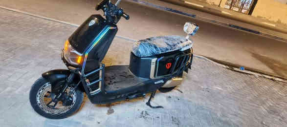 دراجه تيسله نضيفه استعمال  قليل السعر بمليون وبيها مجال قليل  البكان بصره القبله حي المهندسين ***********
