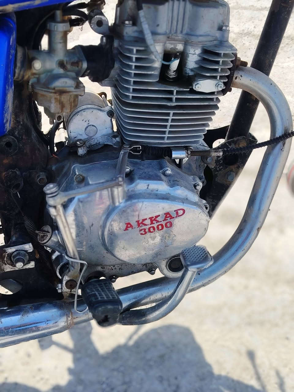 موطور للبيع محرك 150 شغال هندل واحد ما بي كلشي ***********
