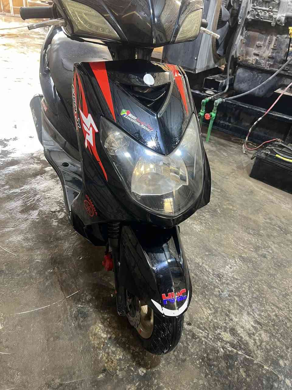 السلام عليكم سكنس فحل نوزل خطين دراجه نضيفه وكدامكم مكينه خير من الله مكاني الامين سعرها 750 وبيها مجال ***********
