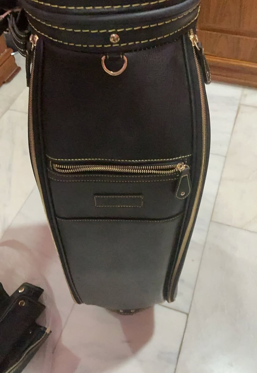 جنطة جلد جديدة بالكارتون ماركة كبيرة جدا


**إذا كنت صاحب هذا الإعلان وتريد حذفه لأي سبب، رجاءا أرسل رسالة إلى الدعم الفني**