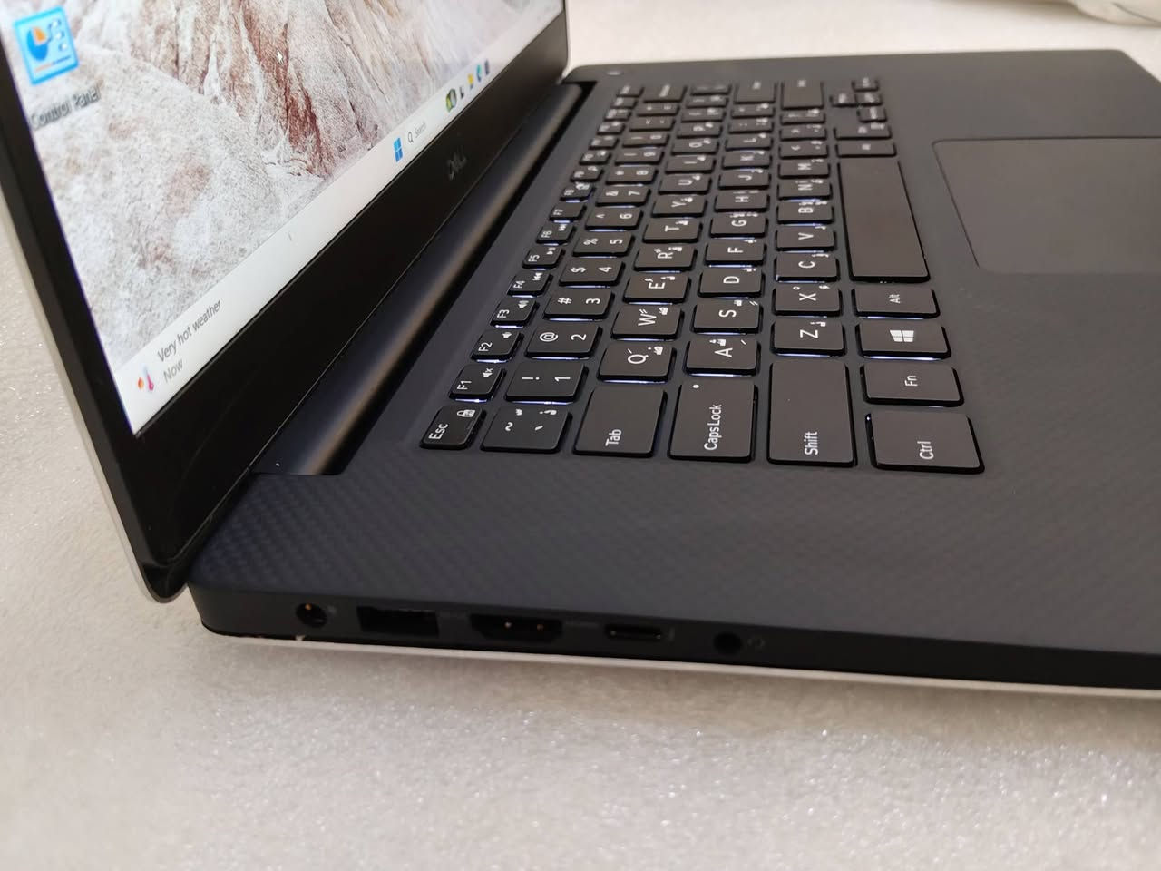 👑 Dell Precision 5540 💻
🔥 حين يجتمع الأداء الخارق مع الفخامة... تكون النتيجة Precision 5540.

إذا كنت تبحث عن لابتوب احترافي يتحمل أقوى البرامج ويقدم أداءً استثنائيًا، فهذا هو الخيار المناسب.

🔹 المواصفات:

• 💻 المعالج: Core i9 الجيل التاسع

• ⚡ الرام: 32GB

• 💾 التخزين: SSD 512GB

• 🎮 كارت الشاشة: NVIDIA Quadro T2000 4GB

• 🖥️ الشاشة: 15.6 إنش

✨ جاهز للمونتاج، التصميم، الهندسة، البرمجة، والرندرة بكل سلاسة.

🚀 قوة، سرعة، واعتمادية... جهاز صُمم للمحترفين ومن يريد أفضل أداء.

📩 للاستفسار ومعرفة السعر راسلنا خاص او على الواتساب  ***********

🚚 توصيل لجميع محافظات العراق.

🛡️ ضمان 10 أيام.

