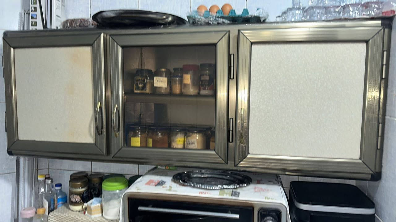 للبيع كاونتر 3قطع قياس مترونص وياها سنك باب موجود سعر 225 وبي مجال
كاونتر قطعتين قياس مترونص سعر 150 وبي مجال للاستفسار اتصل على رقم *********** او ***********
