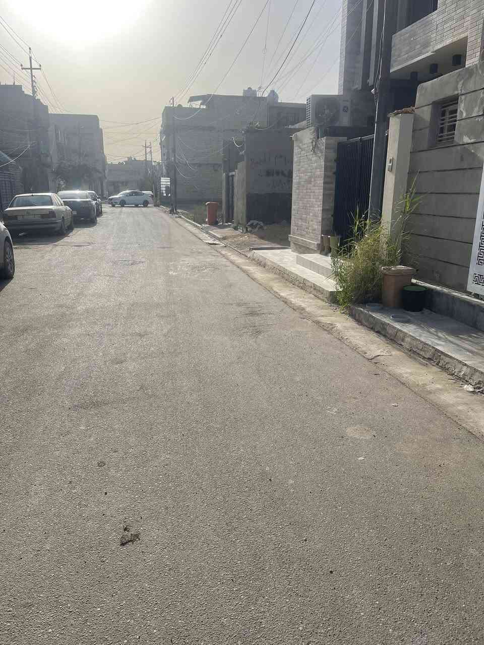 ‎بيت للبيع  100 م بناء جديد نهاية 
2022

‎الواجهة 5 م
‎نزال 20 م
مدخلين للبيت 
‎طابو صرف وليس زراعي 
‎الغزالية الهياكل  العقداء المثلث
‎ثاني فرع عن الشارع العام محلة 446
‎‼️البيت معزول عزل حراري للطابقين بمواد ايطالية

‎‼️ البيت معزول بمواد عزل رطوبة من شركة سيكا البلجيكية 

‎ طابقين كامل 100‎%‎
‎عدا الواجهة تحتاج فقط صبغ
‎3 غرف نوم 
‎غرفة استقبال 
‎غرفة غسيل 
‎حمامات عدد 2 كبير
‎حمام عدد 1 للضيوف 
‎هول داخلي مفتوح كبير 10 متر
‎ ارضية الاستقبال باركيه اسباني
‎البيت بناء درجة فوق الاولى 
‎بورسلين ايطالي ط الارضي بالمادة 
‎بورسلين ايراني ط2 بالمادة 
‎سيراميك مصري +هندي بالمادة 
‎ديكورات جبسن بورد وسقوف ثانوية للاستقبال و الهول والحمامات والمطبخ
‎ابواب صاج خشب درجة اولى 
‎ابواب تركي للطابق الثاني 
‎ديكورات و ورق حائط الماني 
‎منظومة تقطير سبالت
‎منظومة كاميرات
‎منظومة كهرباء ATS
‎منظومة ستلايت
‎منظومة ماء 3 خطوط
‎منظومة نفط دفن 
‎‼️كل الخلاطات و انابيب الماء و تشطيبات الصحيات ماركة كروهي الالماني 
‎‼️كل كابلات الكهرباء و التشطيبات ماركة ABB الالماني و Nextlite ضمان 25 سنة حقيقي 
‎الموقع:الهياكل قرب اسواق اميره
‎رابع فرع من خدمي الاسواق 
‎ (منطقه مبلطه وكاملة الخدمات)

‎ الاتصال ***********
