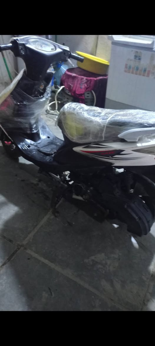 دراجه ادرس للبيع. دراجه جانت شغاله الله.  يشهد طفيته وسلف كام ميشتغل شاير قفل جنطه هورن عداد سرعه كله شغال الدراجه نضيفه مستعجل عله بيعته سعره 100وبيه مجال كوم حديد قبق لهندر مكسور مكاني.  بغداد لمدينه قطاع 79


**إذا كنت صاحب هذا الإعلان وتريد حذفه لأي سبب، رجاءا أرسل رسالة إلى الدعم الفني**