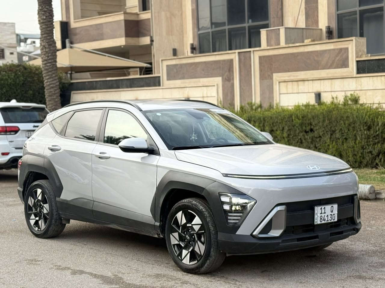 هونداي كونا للبيع🌟
(ارخص كونا بسوك)
موديـل 2024
ماشية 6الاف يعني زيرو
حادثها فقط بارد ب جاملغ وباب بدون صبغ
بدون دواخل وبدون ايرباك وصور حادث وسونار موجود
المواصفات

بصمة تشغيل . بصمة ابواب . بصمة صندوك

هندبريك بصمه

كشنات كهرباء 

تبريد قتعتين خلفي

تبريد لمس بيانو منفصل حار بارد

ويلكب جبير فراشة 

محرك 2000 دوش

مصابيح LED أمامية.

مصابيح LED خلفية.

رادار امامي مانع تصادم

رادار بلمري نفطه عمياء 

تحديد مسار 

رادار خلفي تنبيه عبور + بريك ذاتي

نظامي  Android Auto و Apple CarPlay.

شاشة جبيرة متصله كار بلي 

تشغيل عن بعد

لايتات امامية عدسات زنون

السيارة كامله مكمله كتلوكات الشركة ارضيارت الشركة

مكان بغداد زيونة📍
رقم : ***********
السعر : 168 ورقة
