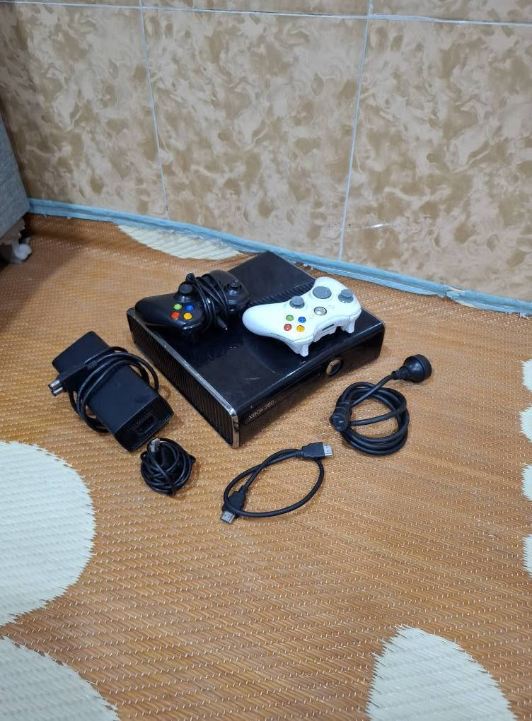 سلام عليكم بلي اكس بوكس 360 سلم مكفول
نضيف كلش وكله شغال شرط الفحص ويا 2 جوستك
بي العاب 60 لعبه ب GTA 5 وهواي العاب 
السعر 120 وبي مجال قليل مكاني ناصريه مركز 
*********** ناصرية, ذي قار
