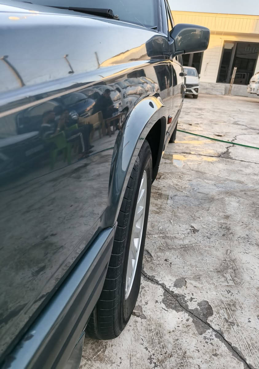 ‏سلام عليكم 
‏فالفو ستيشن موديل 1990  . حجم 740 . رقم ديالى . 
‏تعمير جديد فره كامله . مكينه العاديه مو تيربو . حداده  . كير . مكينه . تخم تاير . باتري . جديد 
‏السعر 75 وبيه مجال قليل  . مكاني نجف 
‏
‏***********
