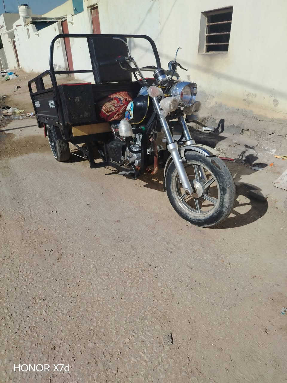 السلام عليكم ستوت للبيع موديل 20 كربلائيه وكيلها حسين ستوتنا ضيفه ماكينتها جديده 
1,650 وبيها مجال***********
