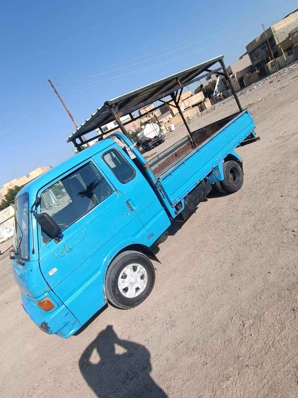 كيه بنكو حمل موديل 1996 سبعة جنگال رقم وسنوية جديد انكليزي مابيها قطرة صبغ  وتخم تايرات جديد سعر 60 وبي مجال بسيط عنوان بغداد محمودية ورقم الهاتف *********** ولياخذها ايشوف كل الخير سيارة خير من الله
