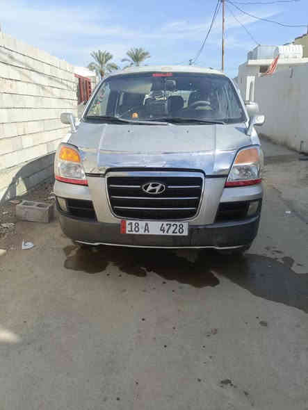 البيع
السلام عليكم هونداي استاركس موديل 2007  رقم بابل انكليزي سنويه لل 29 مشروع وطني سعر. 91. وبيها مجال بصيط مكان ديالى قضاء الخالص  ***********
