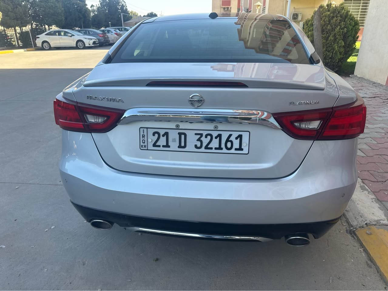 نيسان ماكزيما 2018 بلاتنيوم وارد امريكي 
كير ومكينة بشرط ع فحص 
مكينة 3500 6V 
اشاير بل مري + مري قلاب 
كامرات بل مري 
رادار جانبي 
بردة خلفية 
ستيرن تادفئة 
كشنات تدفئة تبريد 
كشنات جلد 
سماعات Boss 
رادار امامي حساسات امامي خلفي 
تحديد سرعة نظام اوتو ستوب 
كامرات 360 محيطية كامرة امامية 
ويل كروم 18 
ستوب لايت جنح صندوق بلادي 
فتحة سقف عدد 2 
مانع انزلاق 
شاشة كبيرة 
دبل اكزوز 
بصمة + تشغيل عن بعد  
كراسي خزن ميموري 
صاج تخشيب الباب والدشبول 
وضعيات قيادة سبورت ونورمال 
ماوس تحكم خرائط وشاشة 
تحكمات ستيرن فووول 
تبريد فول ماشاء الله 
سيارة مال بيت مداريها اكثر من روحي 
تخم تاير جديد 
دهن كير جديد 8 لتر  مو 4 يعني حت دهن التورباين مبدلة 
منظومة زنون ناصي شمسي عالي ثلجي بلوجكترات زنون 
بل عافية على الياخذها 
السيارة بدون صبغ 
السعر 140 بيها مجال 
سنوية جديدة 2031 
سيارة باسمي حصرا شرط تحويل 
مكاني سليمانية خلف مجدي مول 
للاستفسار *********** السليمانية, العراق
