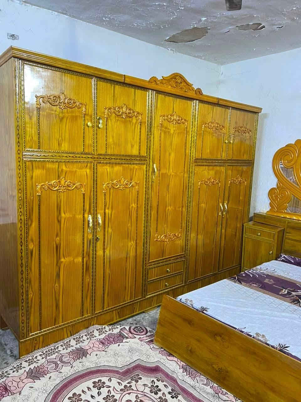 غرفه أخشاب مستعمله شي قليل اخت الجديده الضهر جرجوبه براغي موديل حديث الزاويه كنتوريه ملحق 5ابواب ملحق السعر 650بغداد الاتصال *********** متواجد واتساب اكو توصيل بكروه
