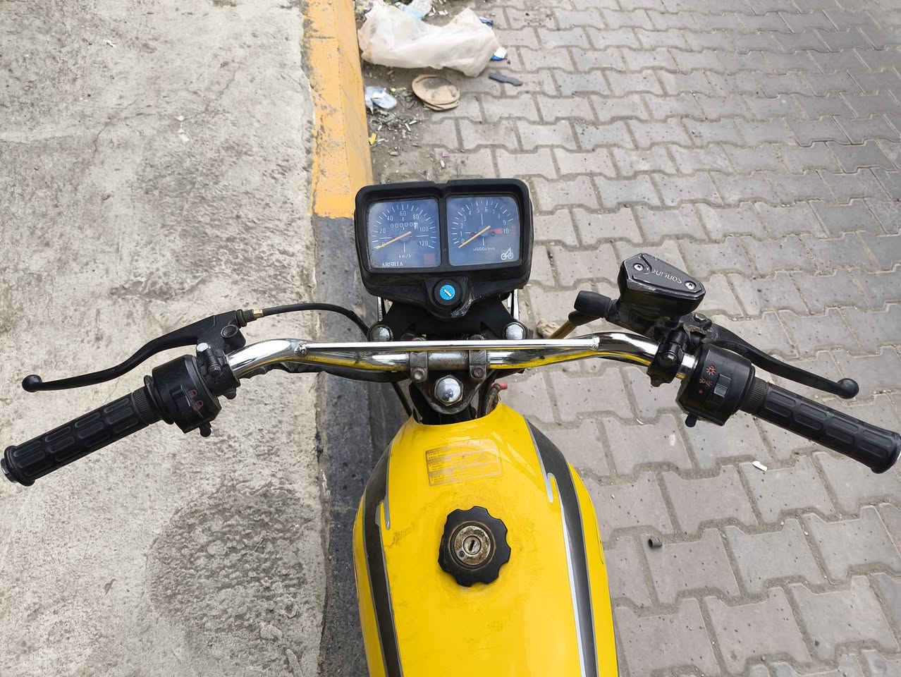 سلام عليكم إخوان إيراني 5 كير موديل 21  أوراق كامله 
 سلف وهندر شغالات 
نواقصها استان تعليگ وسيبايه  والمحرك بيه نضوح الواشرات مشگوگات يرادلهن تبديل 
سعرها 375وبيهة مجال 
 مكاني بغداد الوشاش قريب ع
 الإسكان 
رقمي ***********
