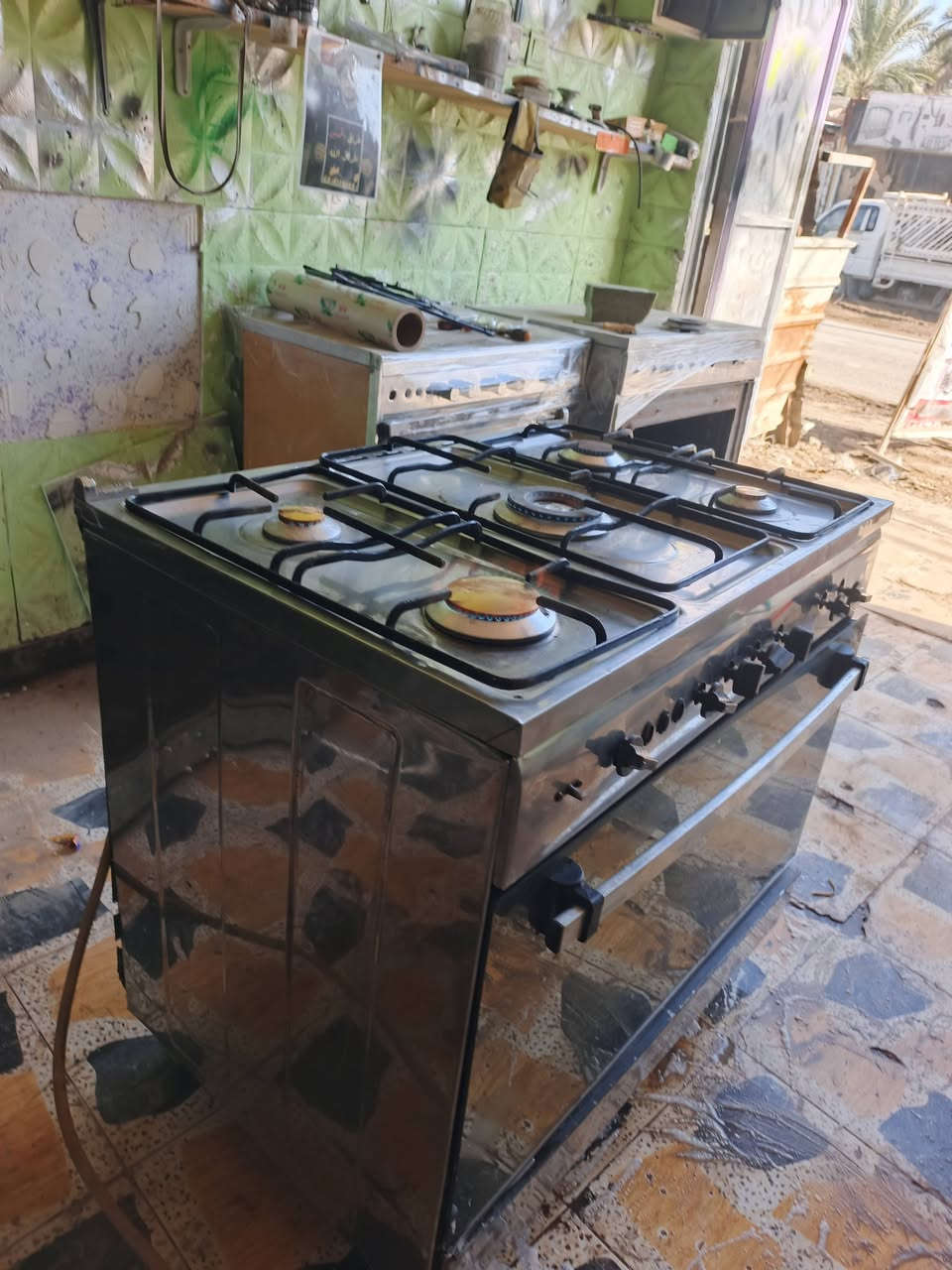 السلام عليكم ورحمة الله وبركاته  فريش مصري مجدد بل كامل شغل ادينه ضمان شهر عل نار
سعر مناسب كلش مكاني ورشة الصادق لتصليح الطباخات حله طهمازيه قرب محطة بانزين الود البابلي ***********
