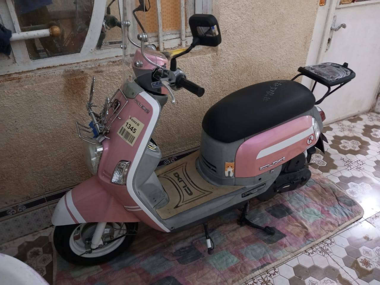 شباب درجة للبيع دراجه ما عوزه اي شي عوزه بس سايق دراجة بلاديه مكان كوت سعر واحد 150 و بيه مجال قليل رقم ***********
