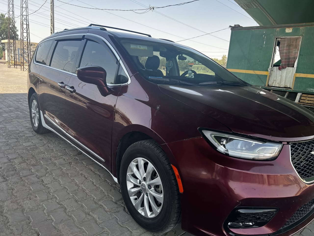 باسفيكا موديل ١٩ رقم بغداد.
مواصفات تورنك حساسات خلفيه واتو بارك خلفي  ورادار. نيكل جانبي بالباب وسبايدر قماره نيكل  كشن سايق كهربائي ونضام خزن. بجم محدث شكل موديل ٢٣. السياره جاهزه كير محرك كهربائيات تبريد ثلج منضومه جديده. تدفئه هيتر كشن واستيرن. وباقي مواصات معروفه للباسفيكا.
السياره حادثه جانبي فقط بنيد وجاملغ عكس السايق. مبدلات ومصبوغات. 
سياره جاهزه ع اخر حبايه تايرات باتريات وحداديه امامي وخلفي. ما ناقصه برغي.
السعر ١٩٥ وبيها مجال مكاني عماره
***********
