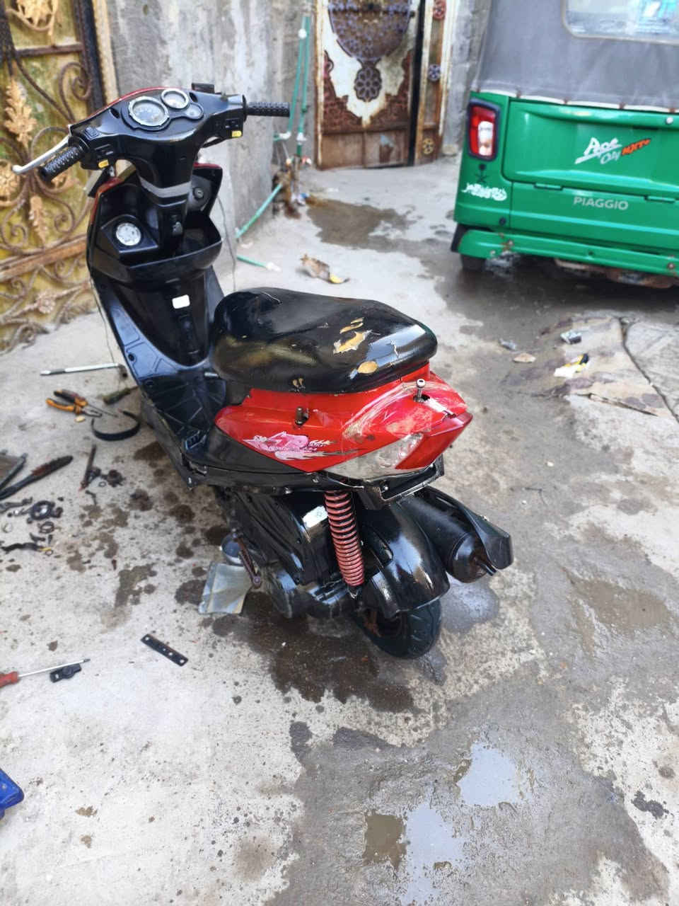 السلام عليكم ورحمة الله وبركاته دراجه ماكس كامكو الدراجه مجفه بس السلف عطلان والهندر عطلان جفته وعطل الهندر وبعد تركته الدراجه مجفته تجفيت حلو اتجيبله هندر وتشتغل الدراجه ابيع كوم حديد أبيش اتفيدك طب راسني على هاذ الرقم *********** موجود واتساب
