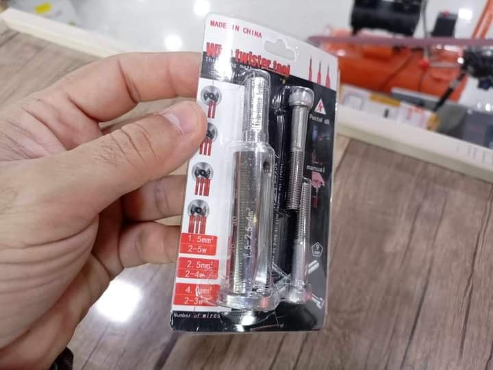 #22440
اداة قشط وايرات قاشطة وايرات و تجميع وايرات مع بعض يشتغل على دريل و يدوية 
سعر: 5 الف


**إذا كنت صاحب هذا الإعلان وتريد حذفه لأي سبب، رجاءا أرسل رسالة إلى الدعم الفني**