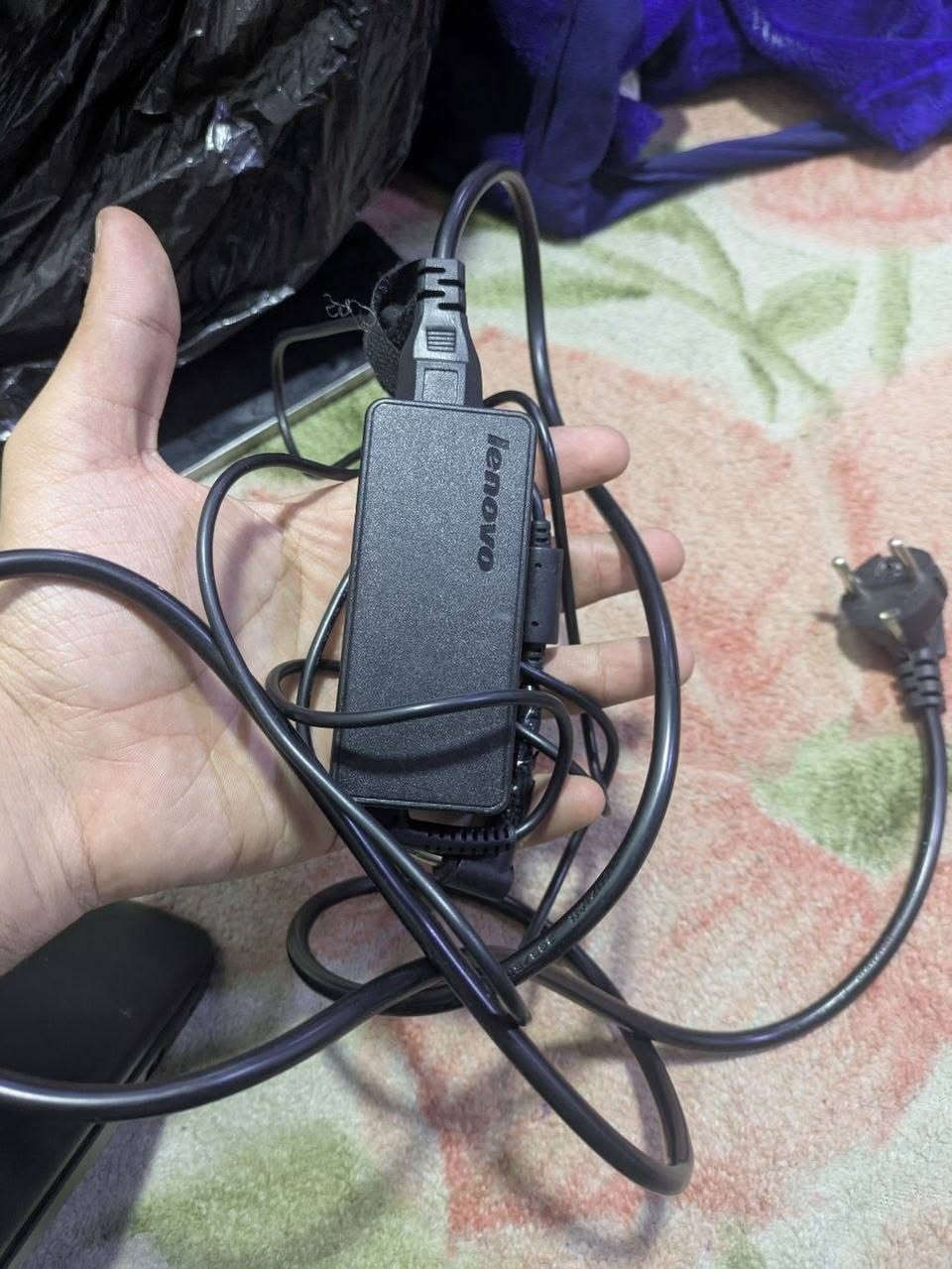 لابتوب لاينوفو نضام وندوز قطعة كلش نظيفة و حلوة مع شاحنة الأصلية شغالة بس متيبة من فوك بس هيا شغالة اليفيدة يدفعلنا بي سعر وياخده


**إذا كنت صاحب هذا الإعلان وتريد حذفه لأي سبب، رجاءا أرسل رسالة إلى الدعم الفني**