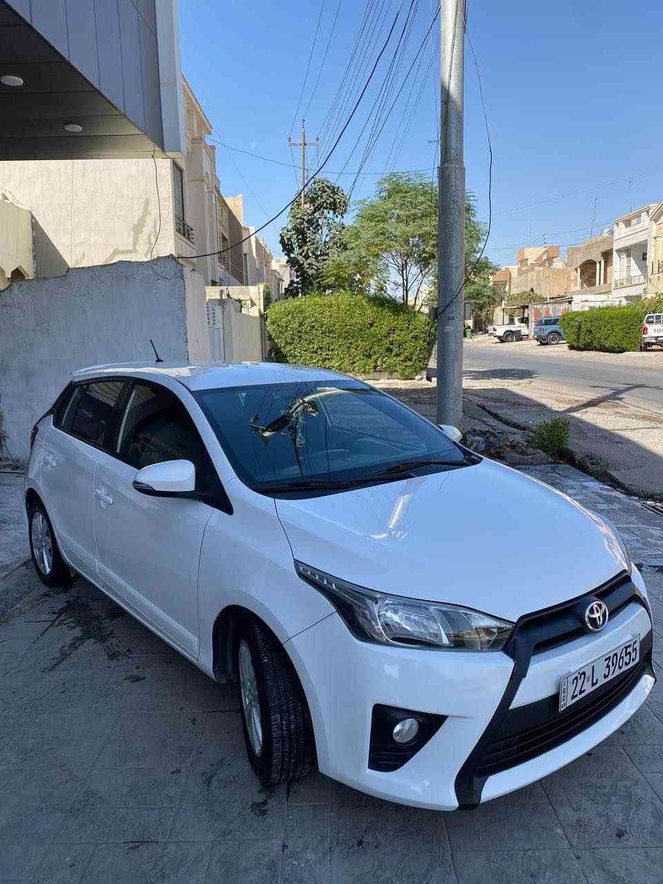 تۆیۆتا یارس 2015 مەکینە گەورە
مواسەفات SE
ناو رەش و سۆر
ئاوێنە شەفت 
ڤۆلیۆم 
پێنج ویل کەپ 
شەغال
شاشە ئایپاد 
سەنەوی و رەقەمی نوێیە  بەناوی خۆمە
یەک چاملغ بۆیاغە 
لەگەر دوجێ تعدیل و کەمەک تەزرەی هەیە

0750 796 3177
0750 427 9242
گێر و مەکیەنەی بەشەرت 
هیچ کێشەیەکی تێدا نییە أربيل, العراق
