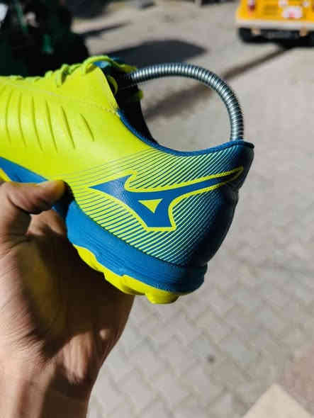 حذاء باله نضافه 100/100 

تجهيزات العميد الرياضيه 🔥🔥

اقوة عرض موجود 🔥🔥

سعر القطعه 35 الف وتوصيل مجاني ✅

قياس 40 

توصيل متوفر جميع محافضات العراق 🌘

***********
