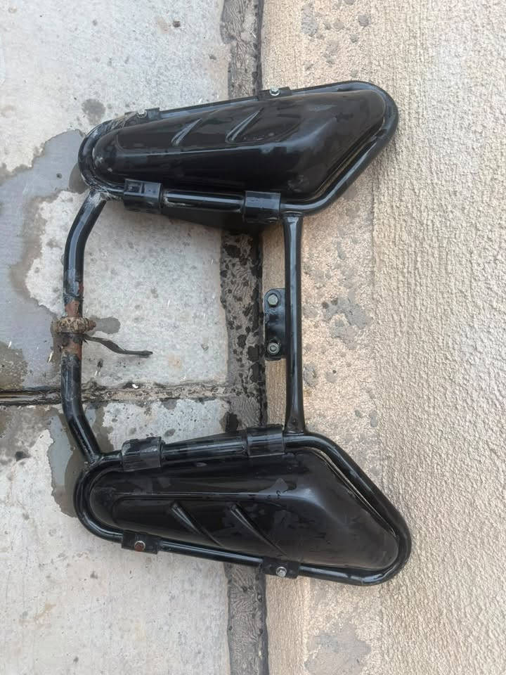 السلام عليكم دراجه سونيك ماكس  للبيع الدراجه نظيفه ومابيها اي عطل وغراضها كلها جديده ما بيها اي نقص وياها صندوق ودرع مثل ما موضح بل صور سعرها 700 وبيها مجال مكاني الشعب قرب بانزينخانه عدن للاستفسار ***********
