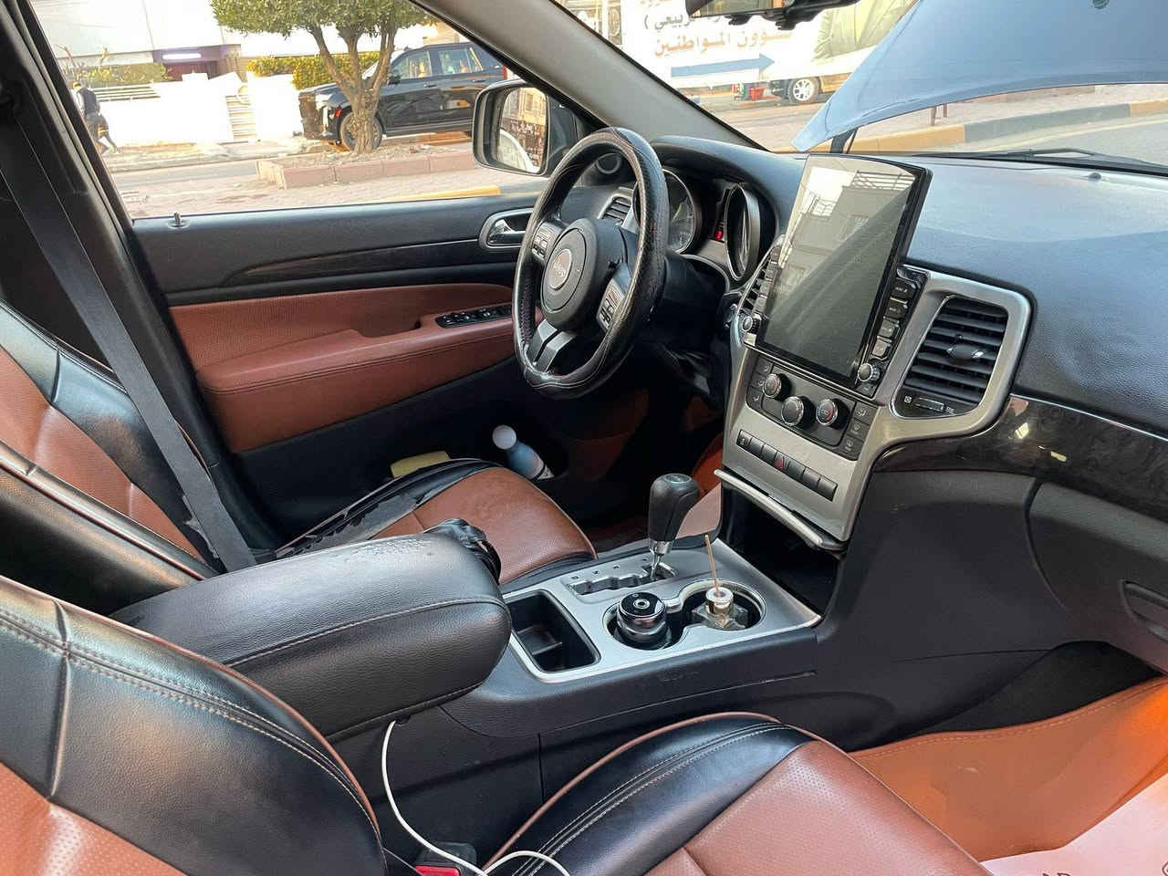 للبيع جيب موديل ٢٠١١  صدر امام خلفي جديد بالكامل @دسكات و بنزات جدد عليه ادامة دورية@ حادثه موضح بالصوربدون دواخل @منظومة تبريد جديدة بيه منظومة غاز @ويل كب مال ٢١@ محرك وكير بحالة جيدة@ تخم تاير جديد @شاشة اصلية مال برادو @كاميرا تسجيل امامي خلفي@كشنات جلد مشمشي @مكان السيارة بغداد@الحرية او التاجيات@السعر ١٤٠ $ 
للاستفسار *********** واتس اب فقط لاتراسل على الماسنجر
