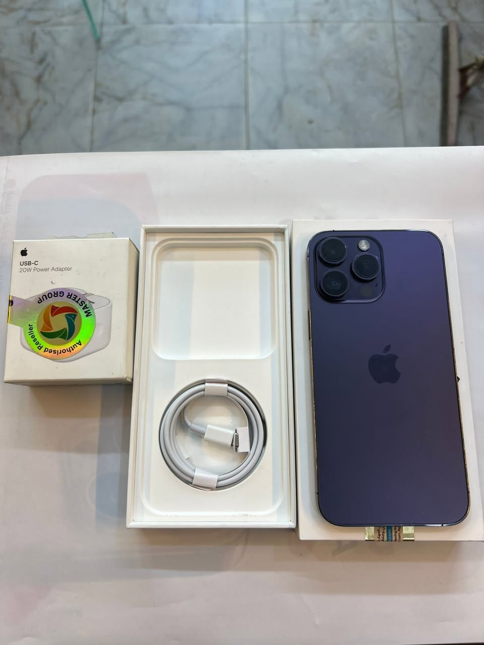 ايفون 14 برو ماكس
ذاكرة 512 الذاكرة الجبيرة
بطارية 79‎%‎
نضافة 100‎%‎
 شرق اوسط الاصلي 
كامل ملحقات الاصلية شركة ماستر 
اصلي وبيه ضمان لوكالة 
استخدام قليل
السعر مناسب
***********
العنوان القطاع شارع السوك مجاور عوينات الكرار 
مركز الشمس
