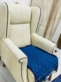 تخم • ١٠ مقاعد