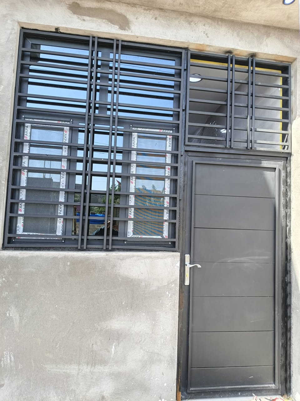 السلام عليكم حداده عامه الأسعار مناسبة والعمل درجة أولى الفريمات الحديد سعر الواحد 15 ألف فقط عمل ' تصليح وصبغ العنوان البصرة ابي الخصيب العوجه ***********
