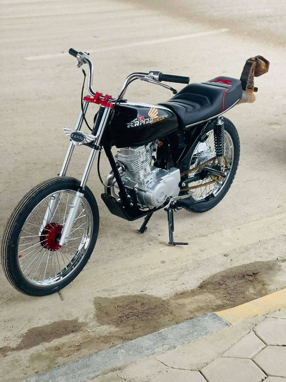 سلام عليكم رابيدو شاصي وغراض 26 اوراق كامله دراجه صارله 20 يوم من معمره كفاله عامه نضافه شوفت عينك شراي تعال خاص مو شراي اعبر المنشور عنواني مركز الديوانيه ***********
