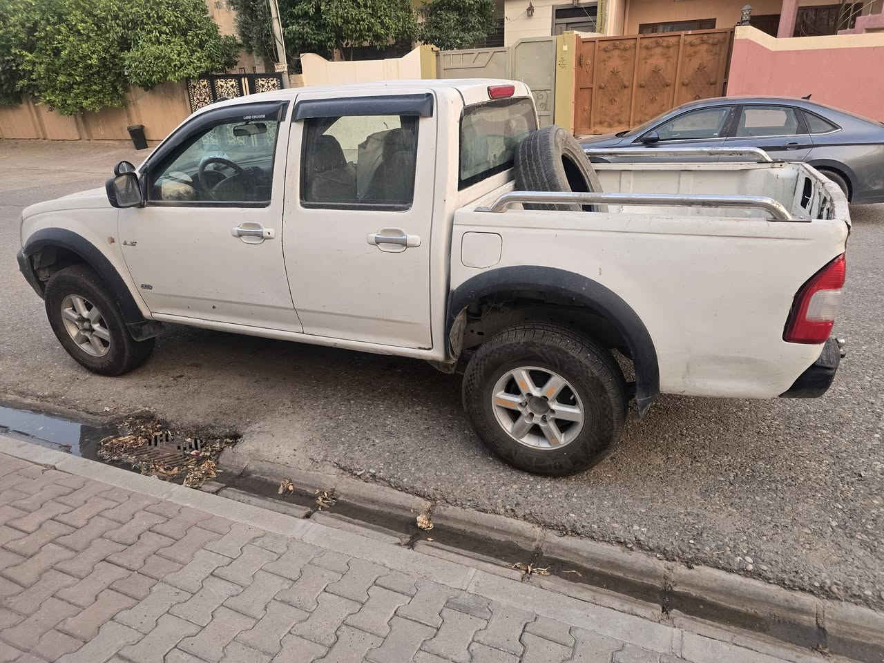 شوفليت لوف ٢٠٠٥ للبيع مزايدة بغداد
مكان سيارة كركوك تواصل ***********
