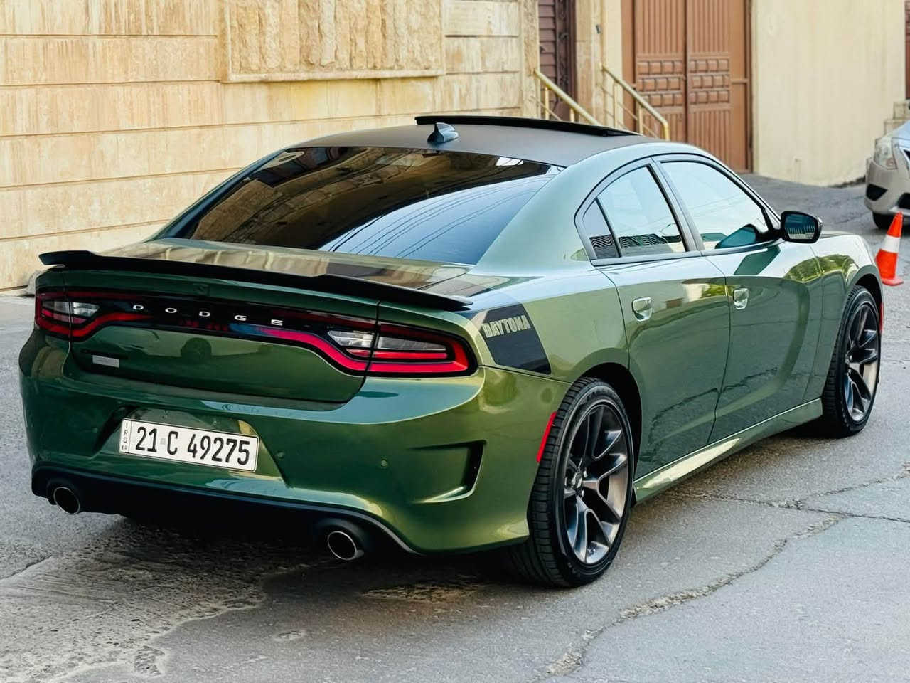 دايتونا اصل محرك 5.7 
موديل 2023  last call
ستوك 
ماشيه 34
مواصفاتها معروفه وكلشي موضح داخل صور 

السياره  امريكيه داخله كلين تايتل  استيراد شخصي موجوده صورها وفديواتها  بامريكا 

صار بيها حادث بالعراق   جاملغ والبنيد 

كلشي بيها  على وضع الشركه راديترات والشوته برغي ممفتوح بيها 

السياره جديده داخل وخارج 
استخدام شخصي 

رقم سليمانيه هزه وفحص وسنويه جديده
العنوان بغداد
السعر 296

***********

