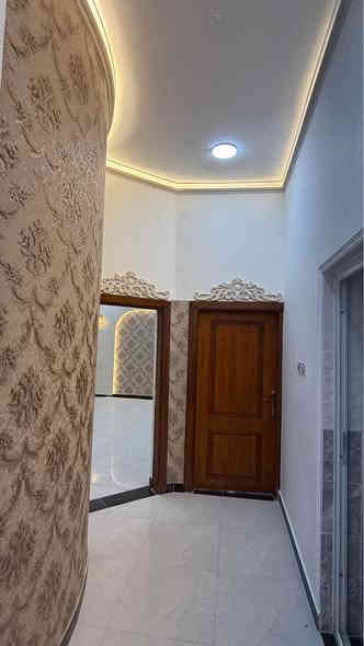 � مكتب عقارات البركة – بيوت للبيع

🏡 دار للبيع – مساحة 144 متر

• غرفتين نوم
• صالة + استقبال
• مناور عدد 2
• مطبخ مفتوح مودرن
• صحيات داخلية وخارجية
• بناء بلوك جديد – تسليم مفتاح
• جنس العقار: ملك صرف – زراعي
• البيع مباشر

✨ البيت فارغ وجاهز للتسليم
✨ متوفر كافة الخدمات:

 • شبكة ماء
 • شبكة كهرباء
 • شوارع تبليط 8 متر

📌 الموقع:
الجزيرة – شارع الأمام  زين العابدين عليه السلام
مجاور مدارس المنهاج الأمثل

موقع المكتب👇🏻
الشارع العام – مقابل مطعم السندباد

💰 السعر: 92 مليون فقط

📞 للاستفسار والتواصل:
***********
*********** البصرة
