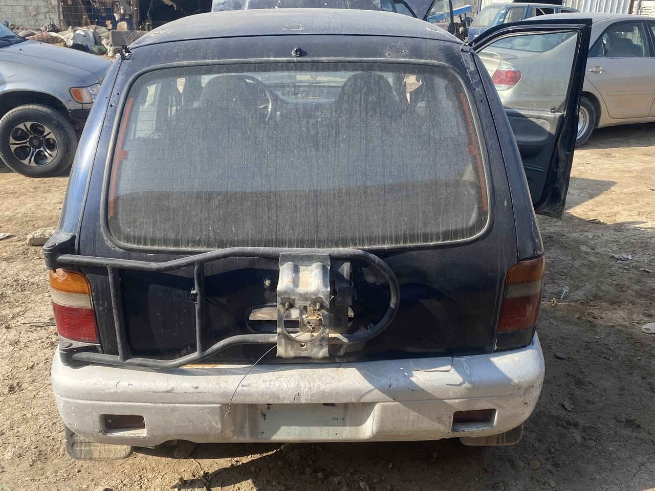 السلام عليكم
تفصيخ سبورتج 
مكينه وكير ونجي  فور اس 
شتحتاج غراض بيك خير ودلل 
ابو غريب الرساله 
***********
