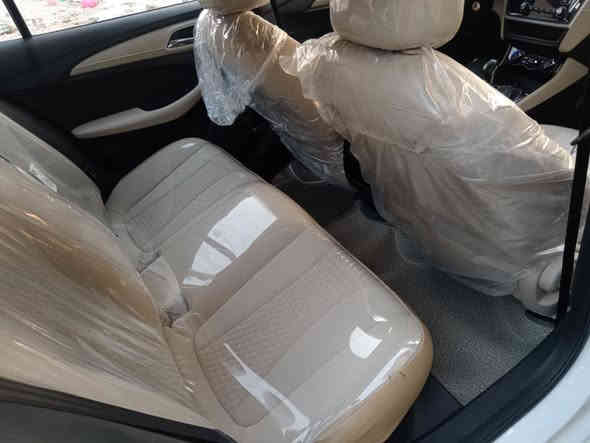 ام جي فايف / MG 5 للبيع 
موديل ٢٠٢٣/ ماشيه ٦٠الف

رقم اربيل الانكليزي / لون ابيض

 تحويل مباشر / محرك 1500 تنفس طبيعي 

سبير منازل / ارضياتها الأصلية

مواصفات السيارة فئة استندر STD 

شاشة اصلية / تحكم استيرن جهتين 

اشاير بالمري / تبريد شاشة / نضام ايكو اقتصادي 

كروز مثبت سرعة / داخل بيجي واسود /

السيارة مكفولة من الصبغ والتبديل

جديدة وبدون كل نقص ان شاء الله 

#السعر 106 وبيها مجال 

مكان السيارة / بغداد /السيديه

الاستفسار ***********

متوفر واتساب واتصال
