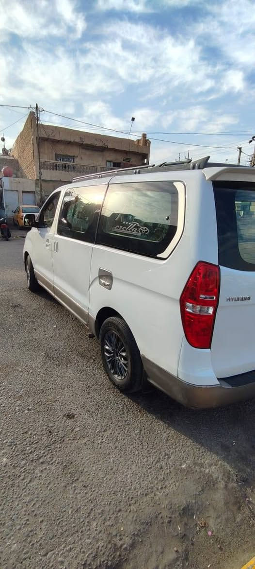 سلام عليكم ستاركس 2018 محوره 12سبلاين كفاله عامه تخم تاير حداديه سياره فول مرايه ناطقه كامره مامي خلفي سبع الوان دوشمه مكان سياره ميسان  المجر سعر 230 وبيه مجال ***********
