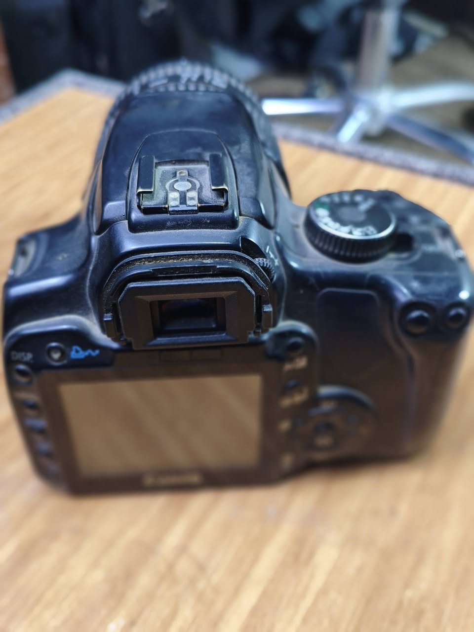 السلام عليكم
كاميرا كانون d750 للبيع مع ملحقاتها نظيفة 
رام وبطارية عدد 2 وشاحنة و عدسة 24_270
السعر 400 مع التوصيل 
للاستفسار *********** واتساب
